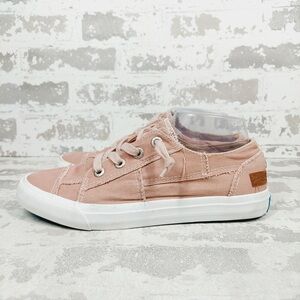 NEW Blowfish Malibu Maxine Pink Distressed Lace Up Casual Everyday Sneakers O679